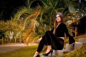 linda, beauty, m, fashion, woman, beautiful, gorgeous women, charm, female, girl, style, hair, look, women, smile, body, model, beautiful women